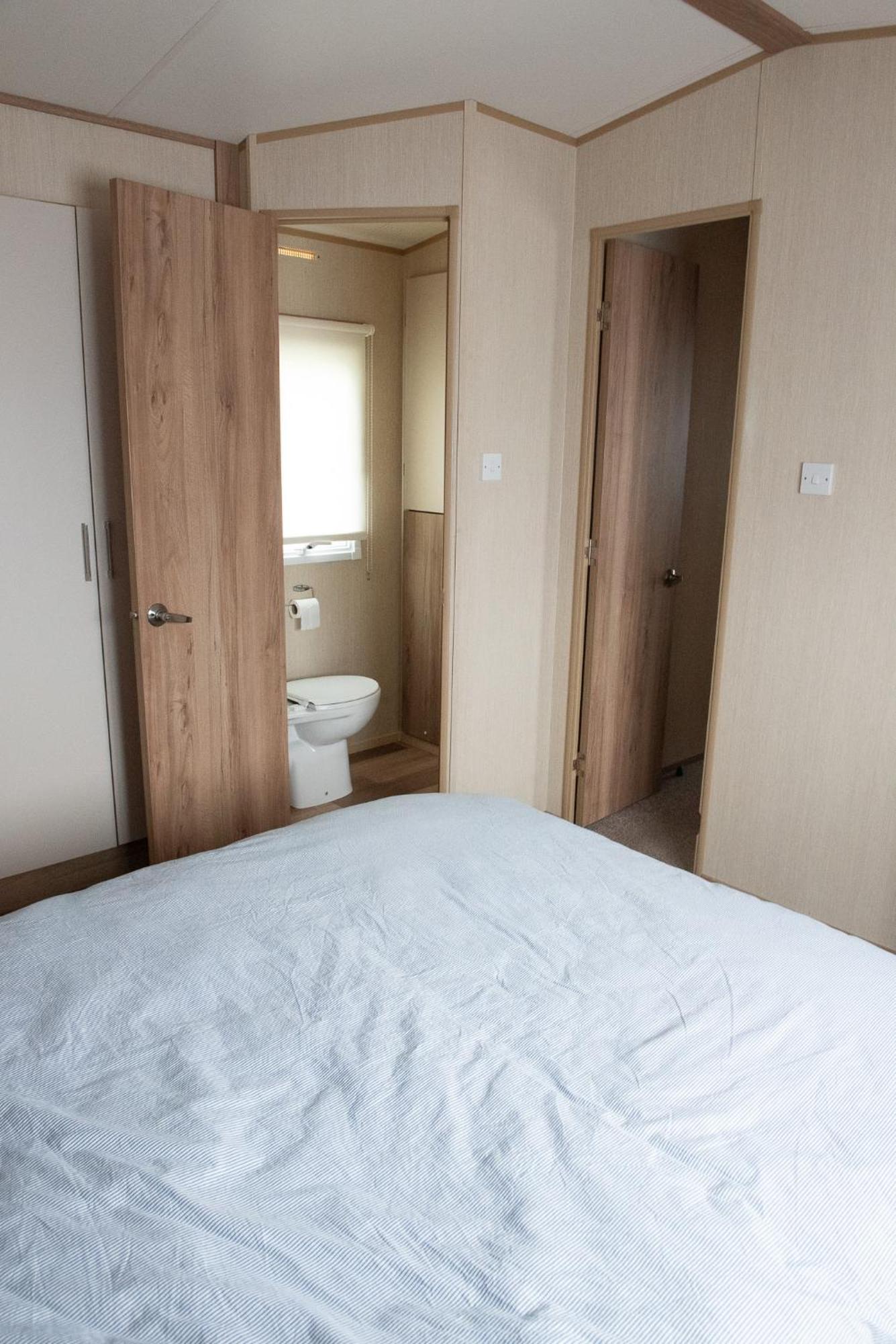 2 Bed Caravan For Hire At Golden Sands In Рил Екстериор снимка