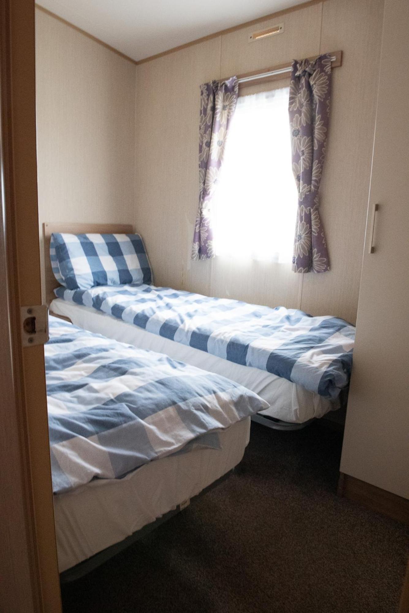2 Bed Caravan For Hire At Golden Sands In Рил Екстериор снимка
